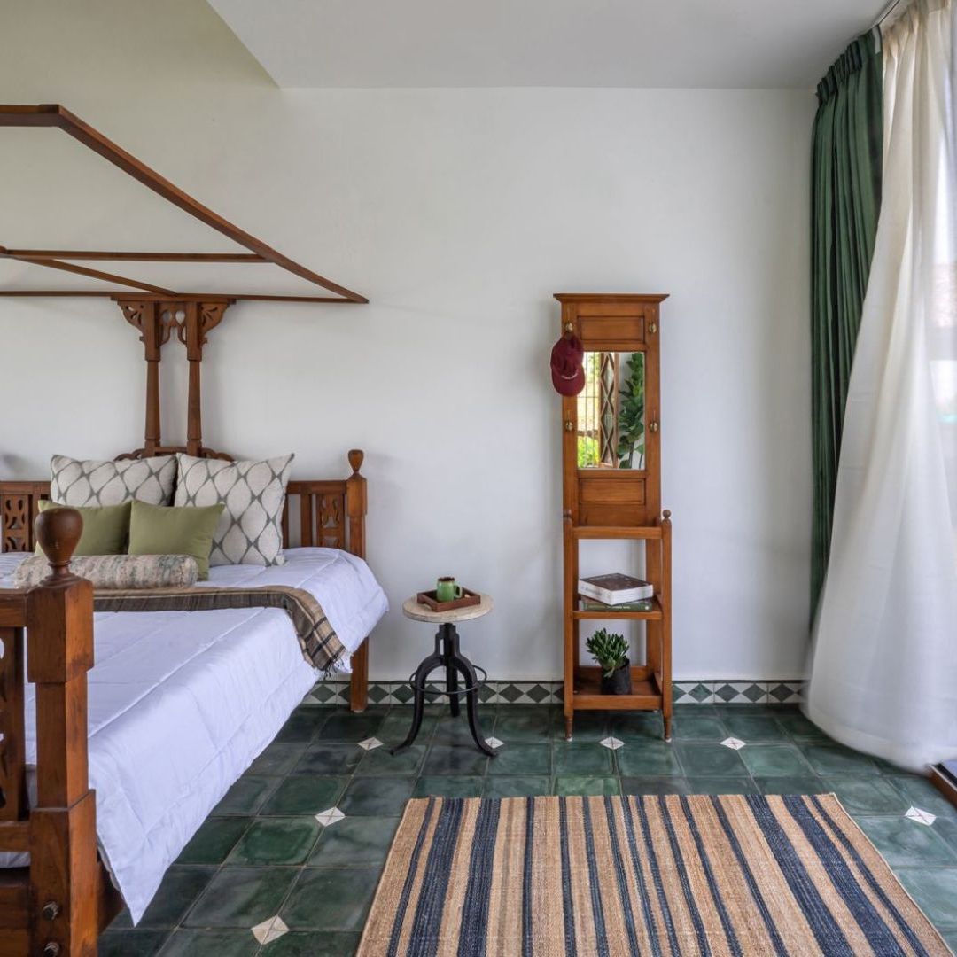 6 vintage four poster beds that inspire a sleepy getaway in the country