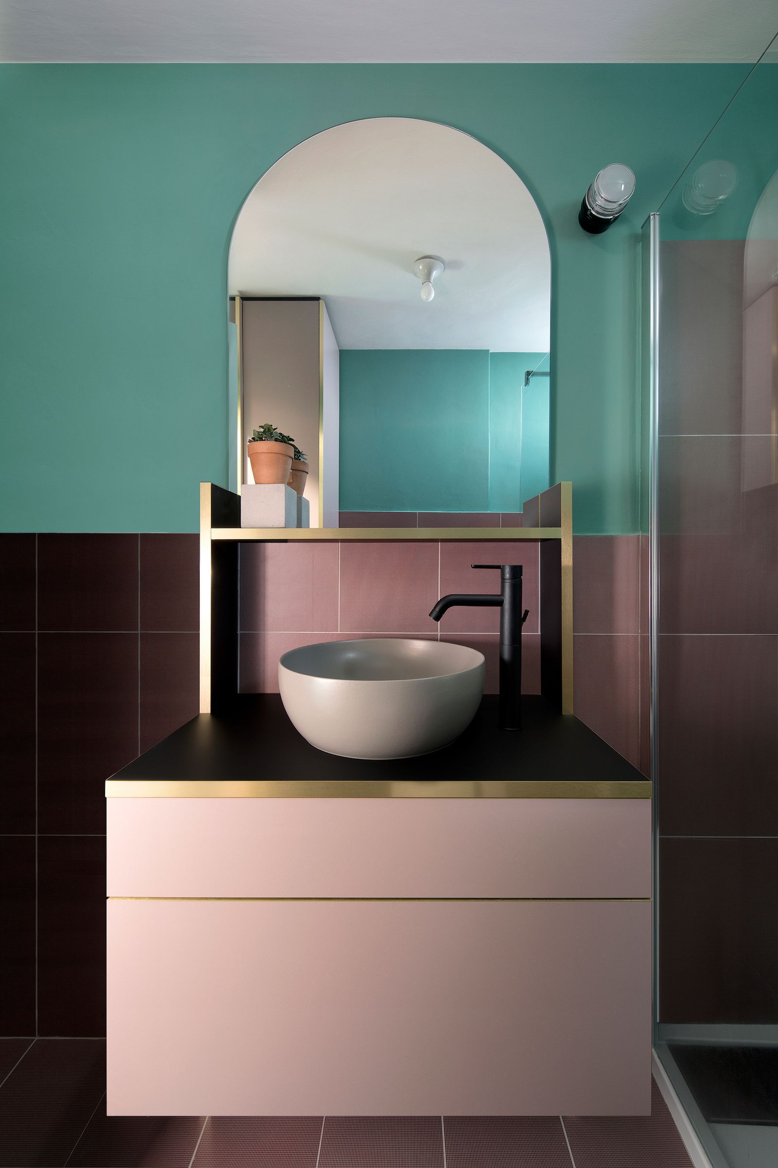 Image may contain Sink Sink Faucet Plant and Basin